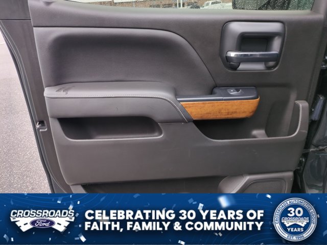 Used 2018 Chevrolet Silverado 1500 High Country AWD/4WD image 29