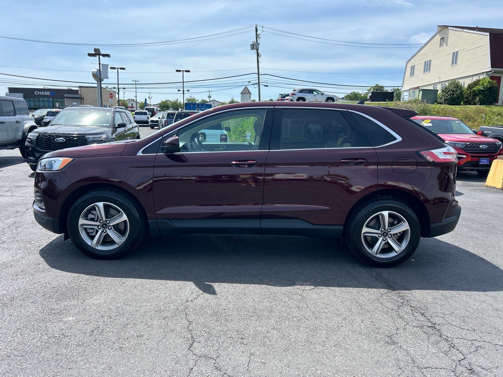 Certified 2023 Ford Edge SEL w/ Convenience Package AWD/4WD image 5