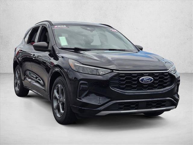 Certified 2024 Ford Escape ST-Line w/ Tech Pack #1 FWD image 3