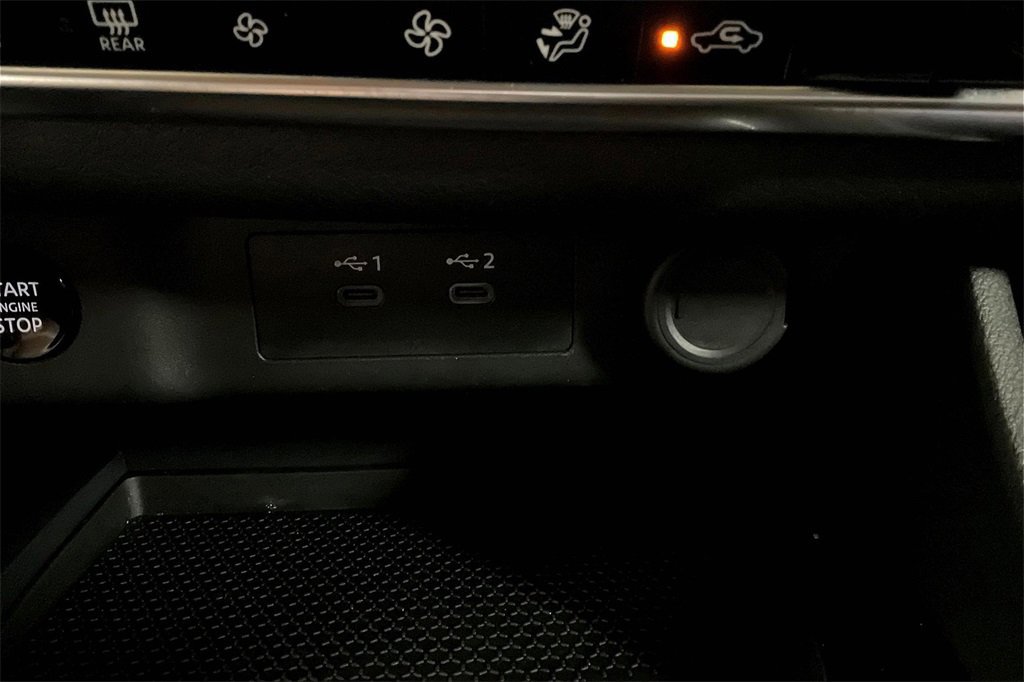 Used 2024 Nissan Rogue SV image 30