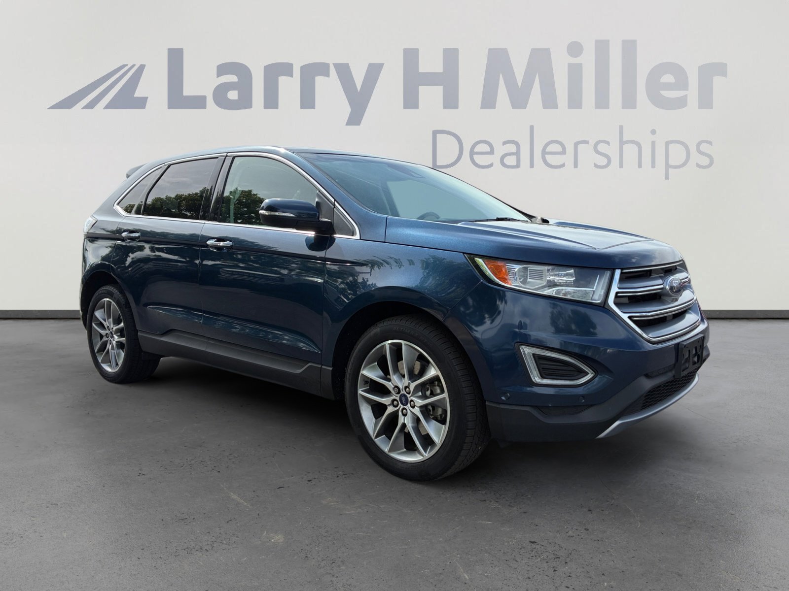 Certified 2017 Ford Edge Titanium w/ Equipment Group 302A AWD/4WD image 7