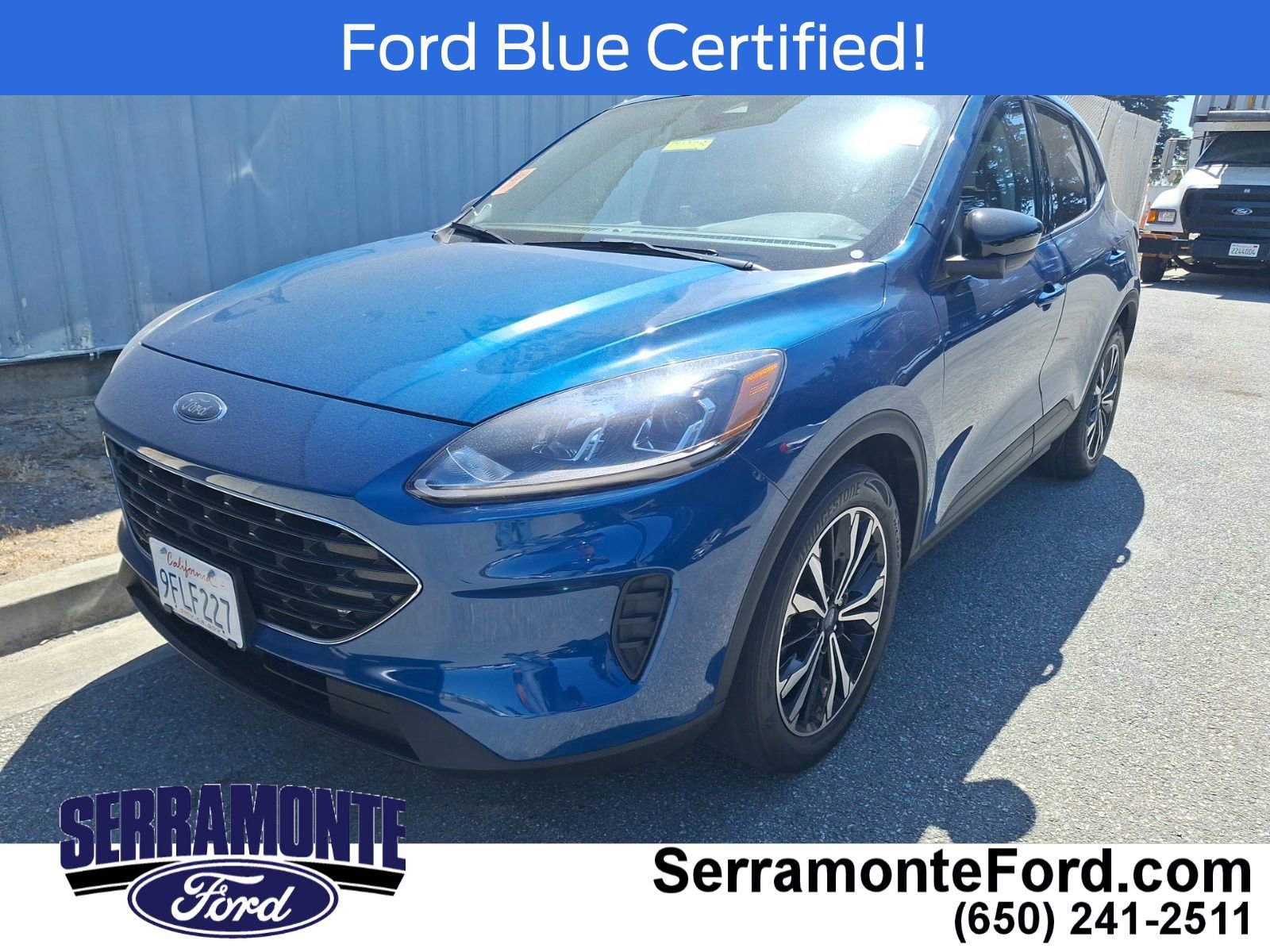 Certified 2022 Ford Escape SE w/ SE Sport Appearance Package FWD image 3