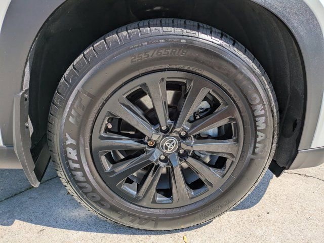 Used 2024 Toyota Grand Highlander Limited image 11