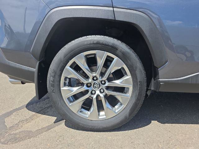 Used 2019 Toyota RAV4 Limited w/ Advanced Technology Package AWD/4WD image 12