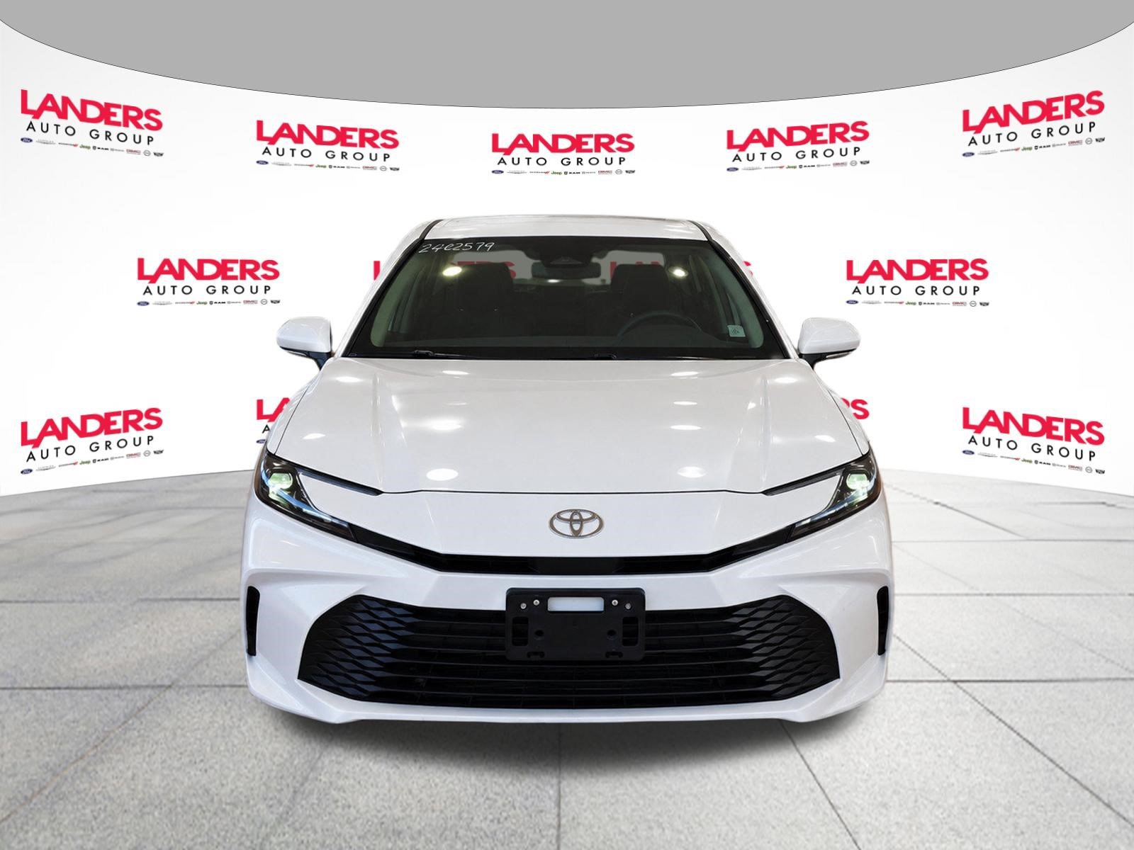 Used 2025 Toyota Camry LE FWD image 2