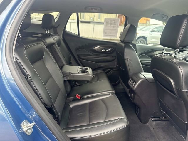 Used 2024 GMC Terrain SLT AWD/4WD image 16