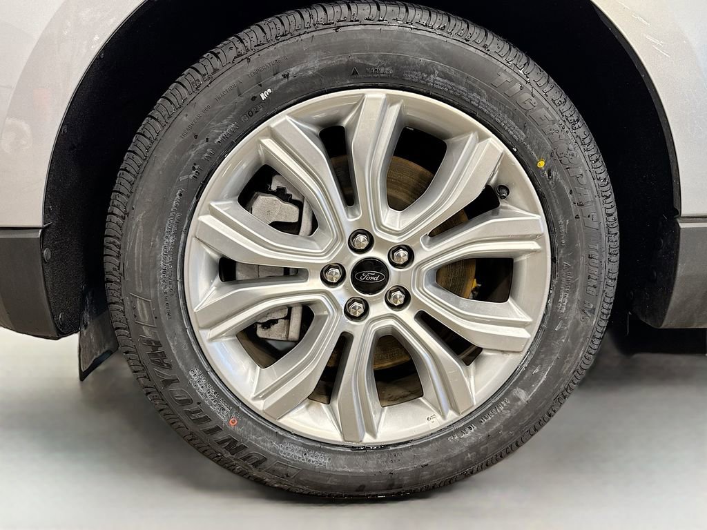 Certified 2024 Ford Edge Titanium image 22