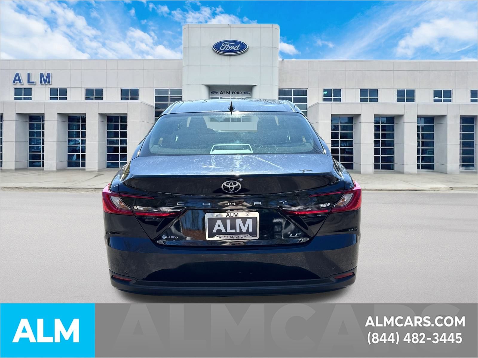 Used 2025 Toyota Camry LE image 7