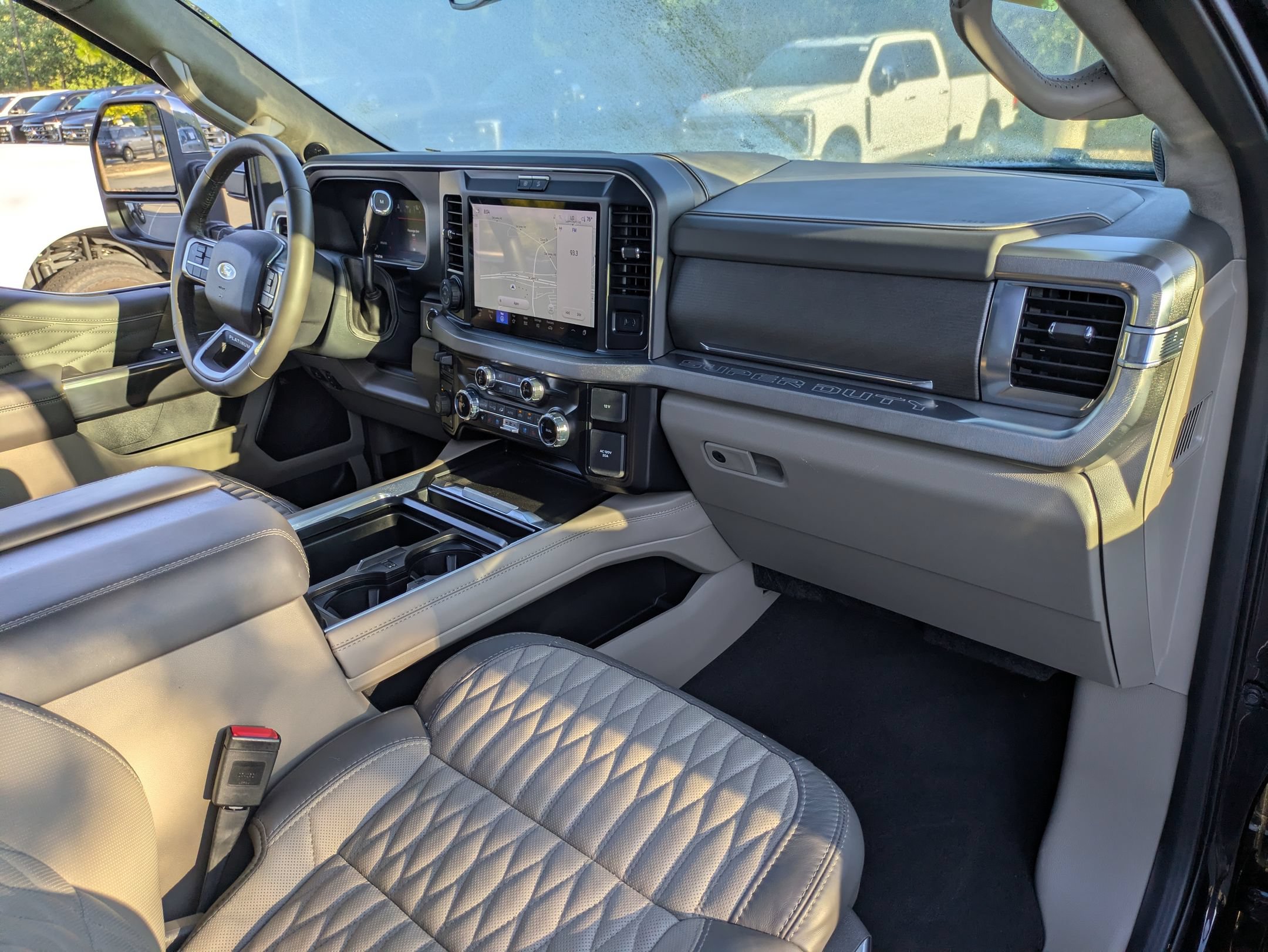 Certified 2025 Ford F450 Platinum w/ Platinum Plus Package AWD/4WD image 43
