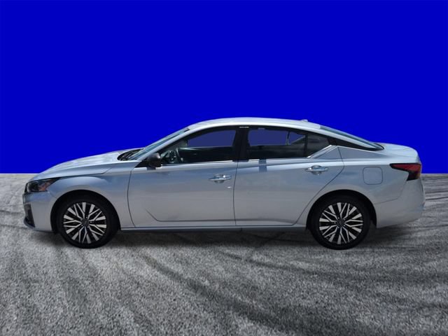 Used 2024 Nissan Altima 2.5 SV FWD image 7
