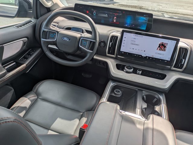 Certified 2025 Ford Expedition Active image 35