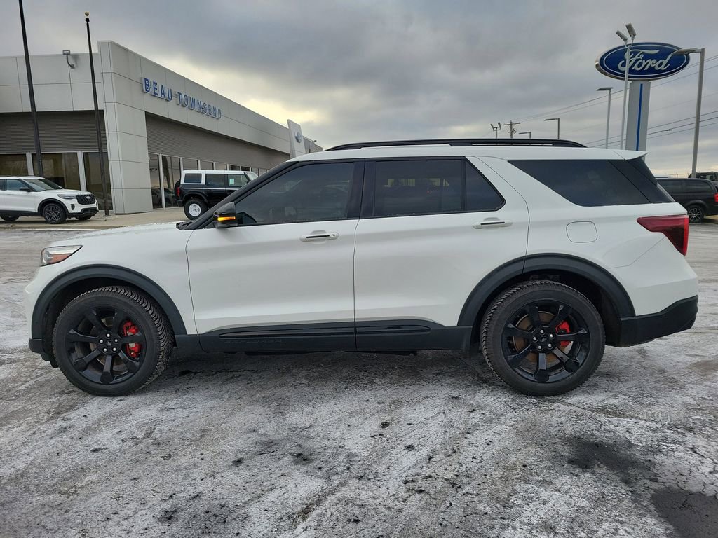 Certified 2022 Ford Explorer ST w/ Equipment Group 401A image 7