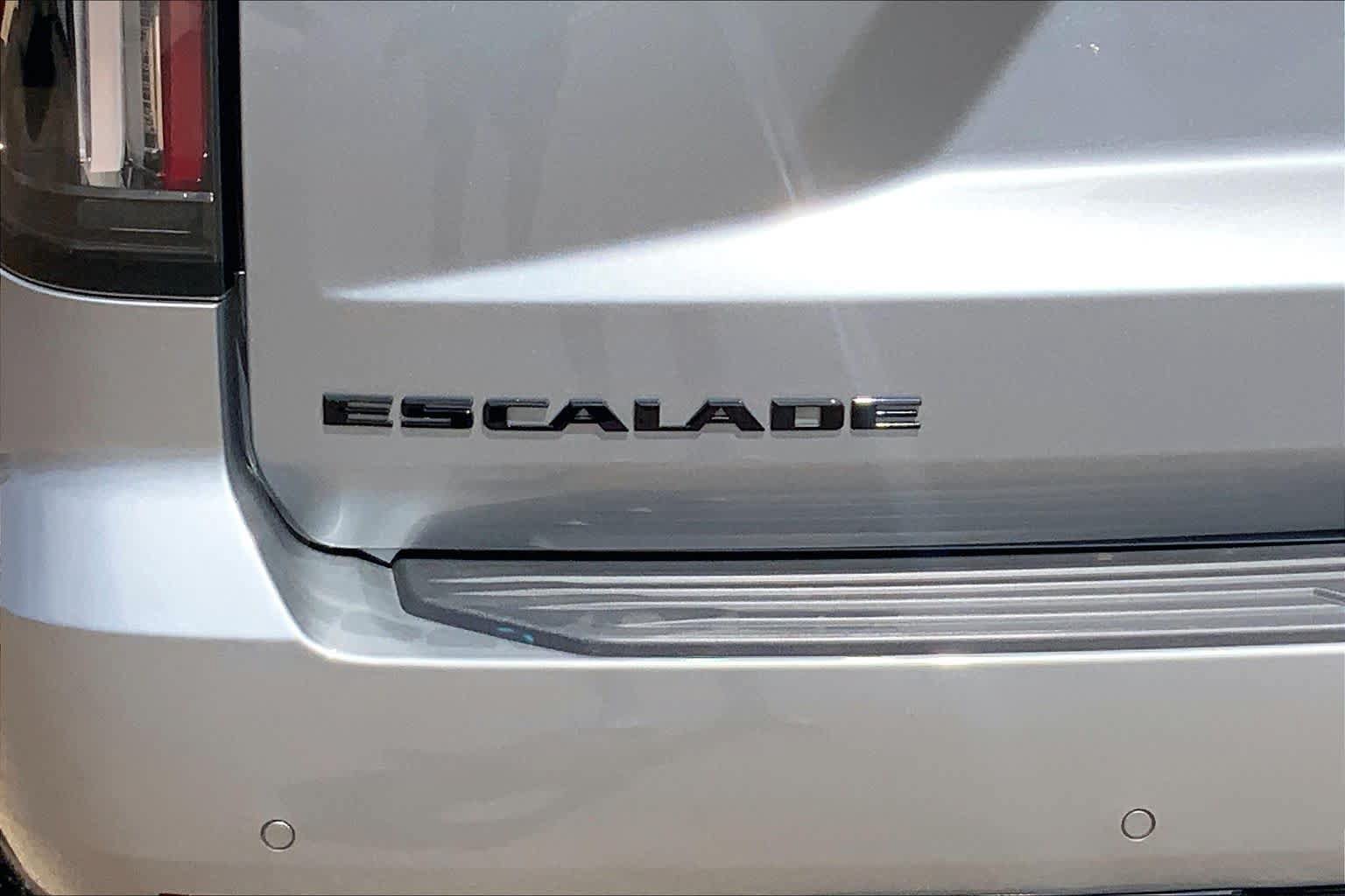 Used 2024 Cadillac Escalade Sport w/ LPO, ONYX Package AWD/4WD image 10