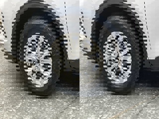 Certified 2025 Ford Escape Active image 32