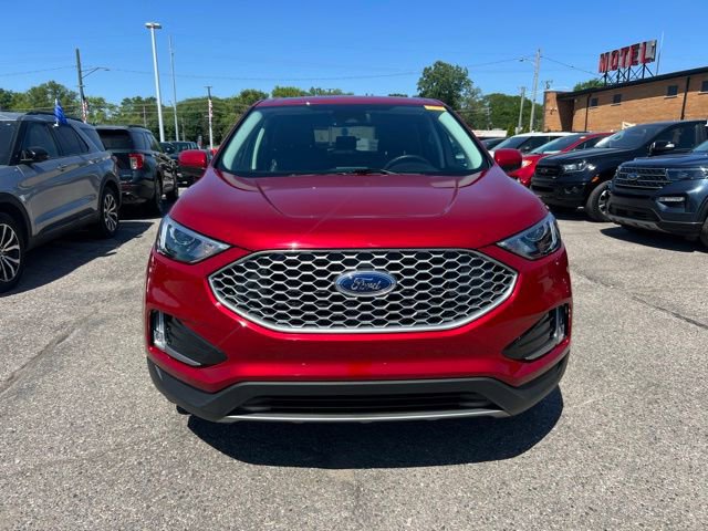 Certified 2024 Ford Edge SEL w/ Convenience Package AWD/4WD image 2