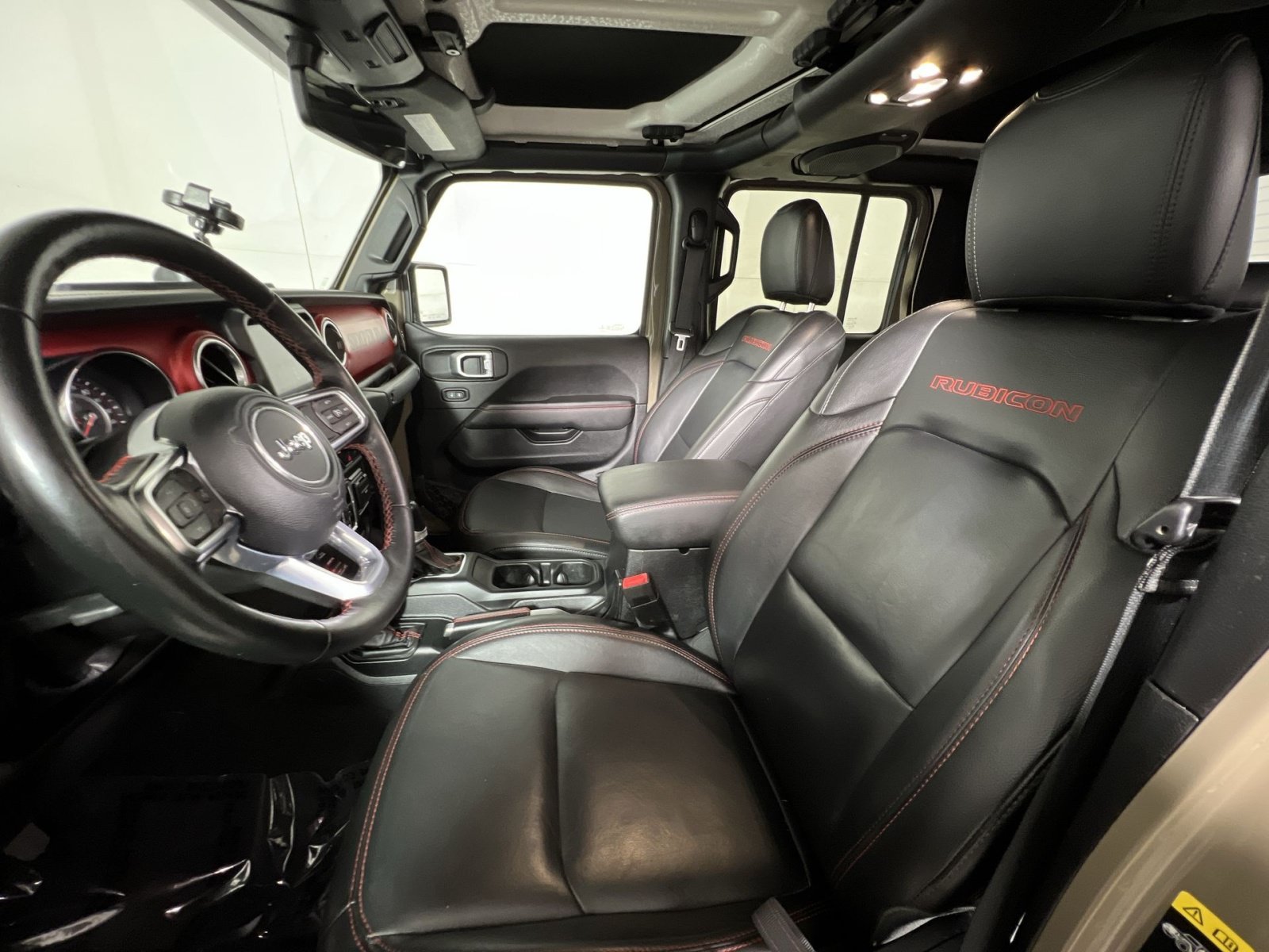 Used 2020 Jeep Gladiator Rubicon AWD/4WD image 13