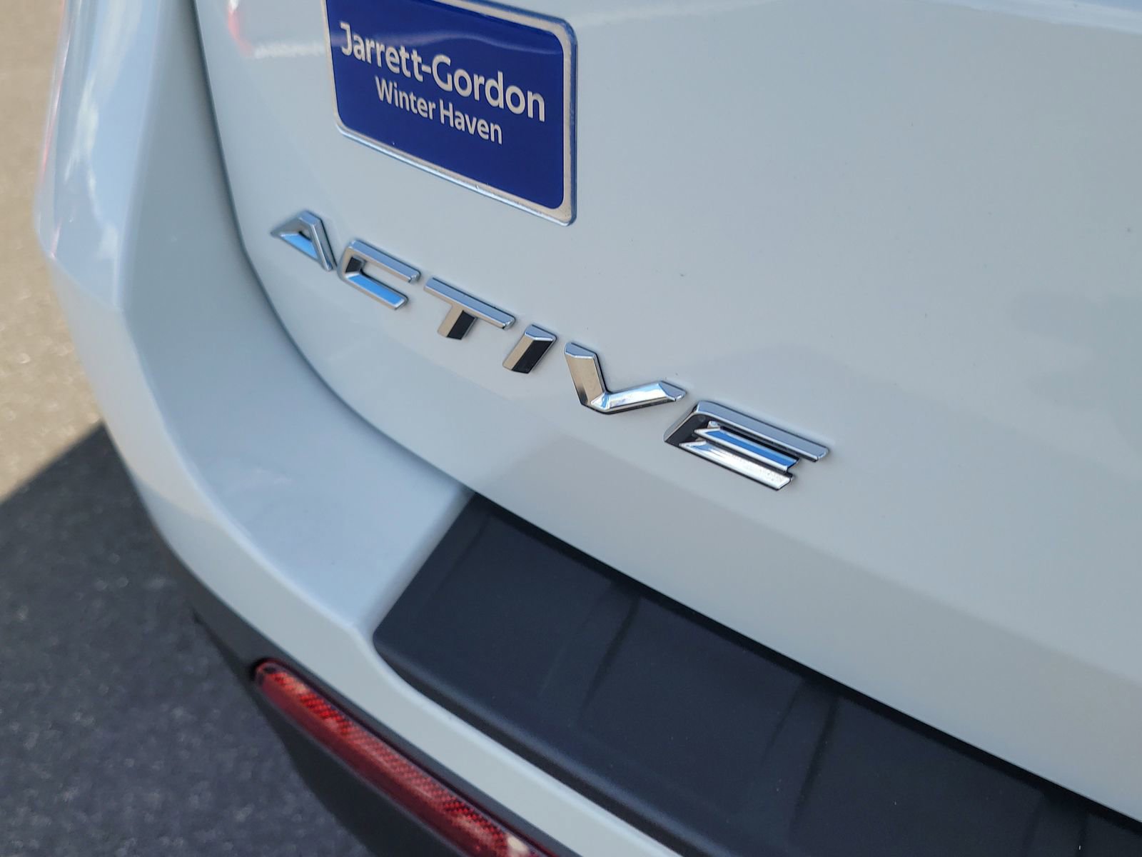 Certified 2025 Ford Explorer Active image 6