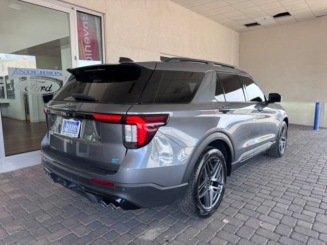 Certified 2025 Ford Explorer ST AWD/4WD image 5
