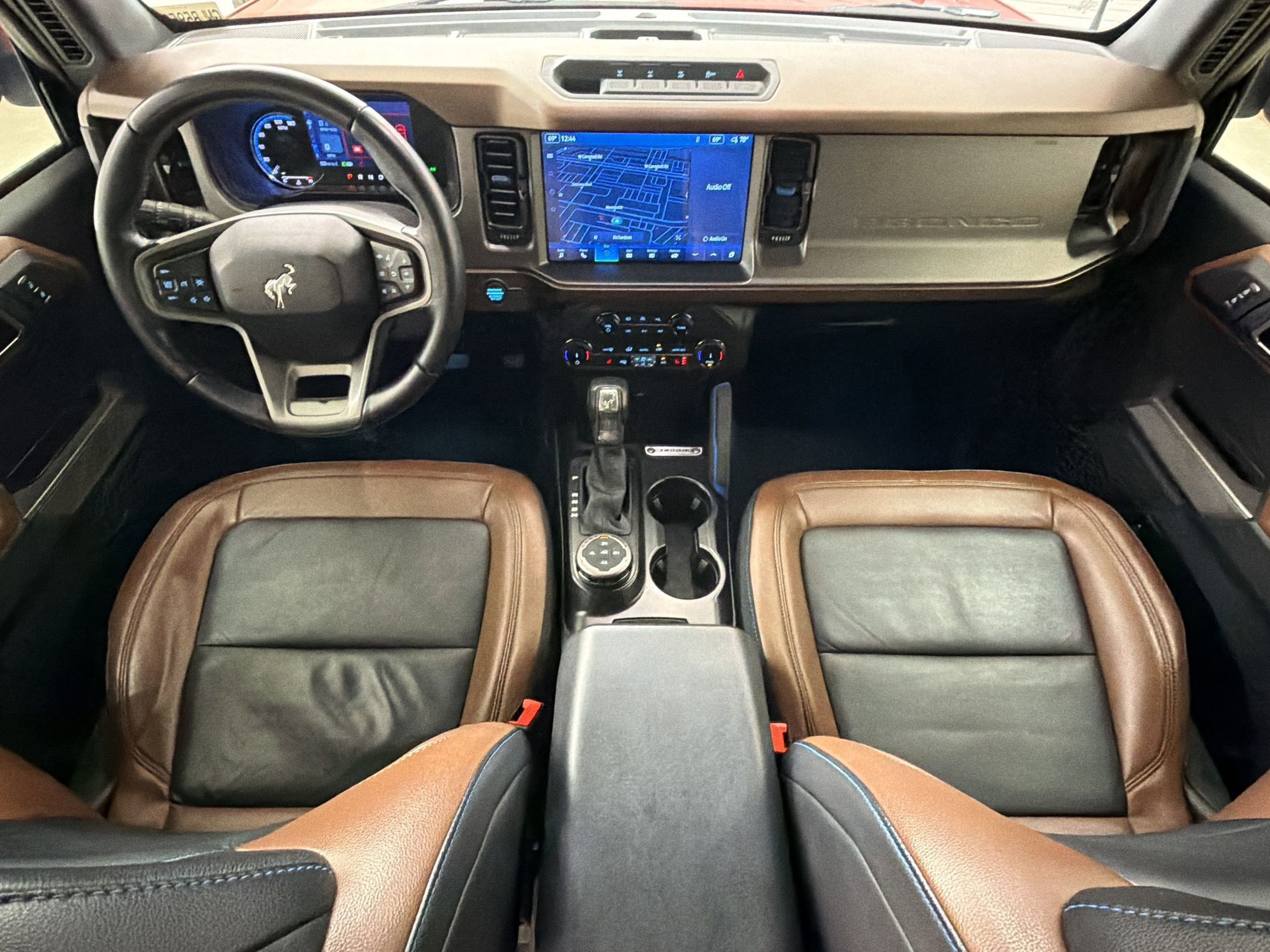 Certified 2022 Ford Bronco Outer Banks w/ Sasquatch Package image 16