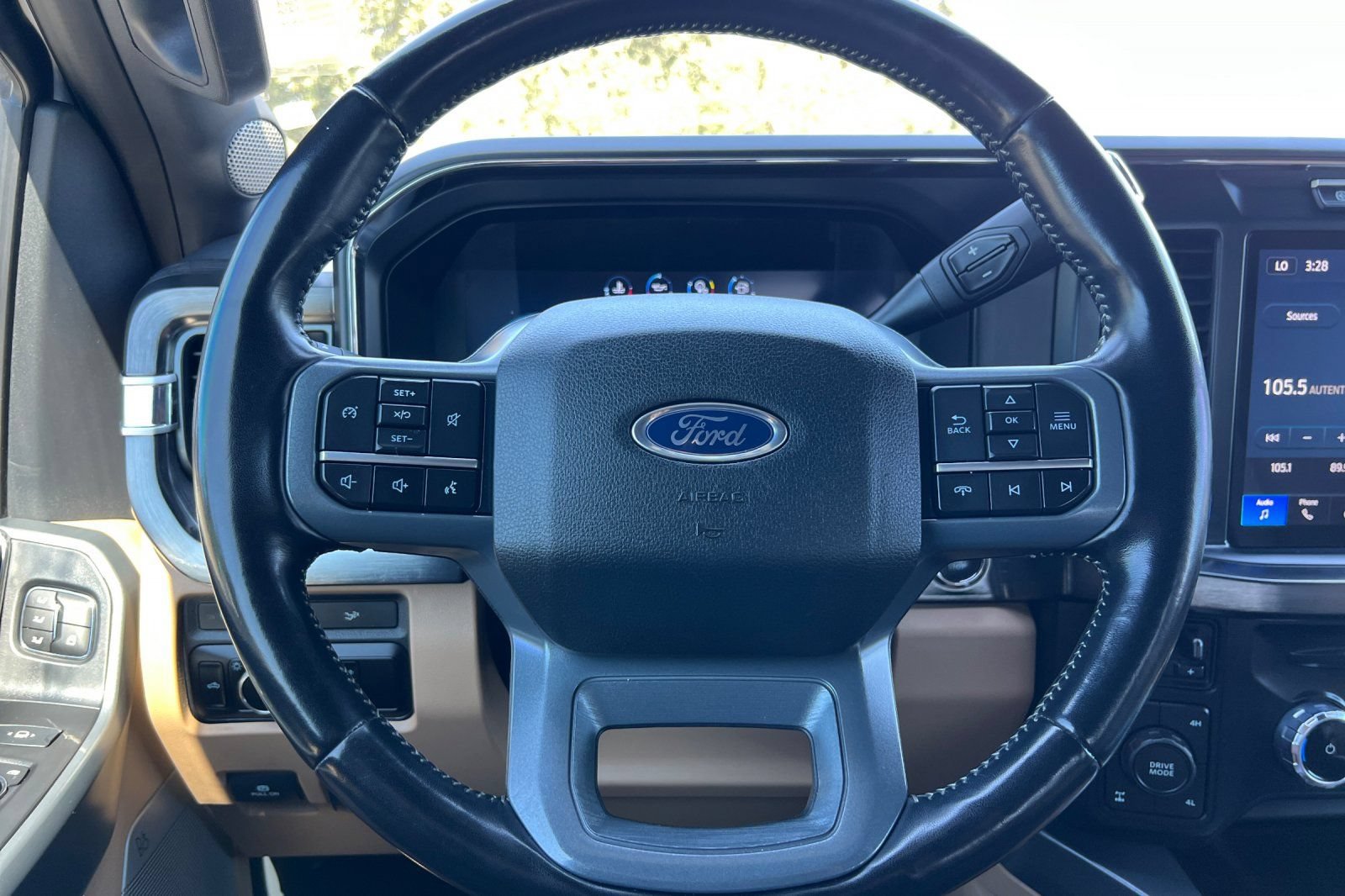 Certified 2023 Ford F250 Lariat w/ Chrome Package AWD/4WD image 24