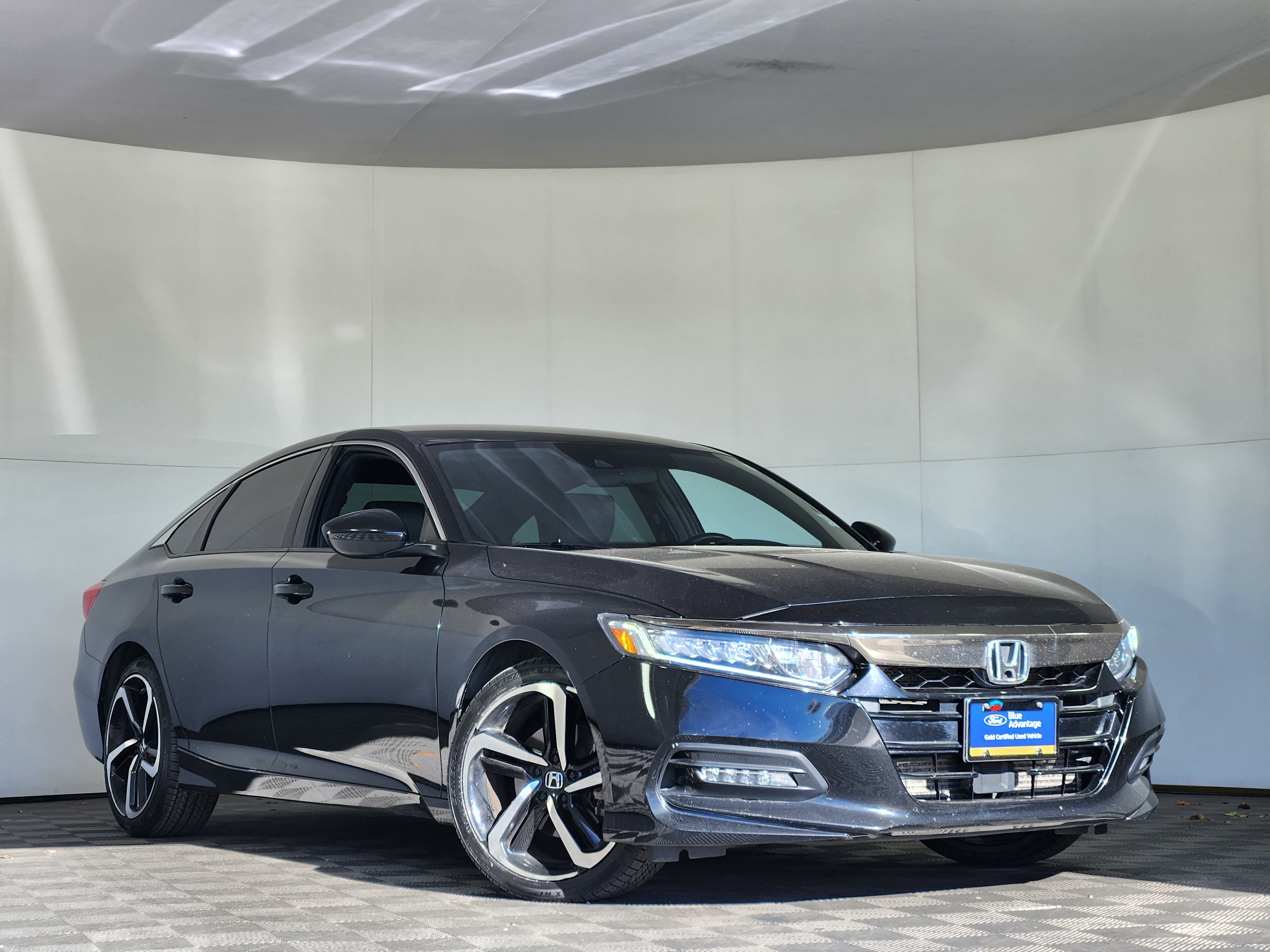 Used 2018 Honda Accord Sport image 1