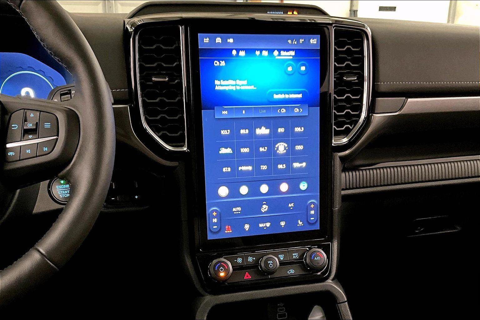 Certified 2024 Ford Ranger Lariat w/ Advanced Towing Package image 8