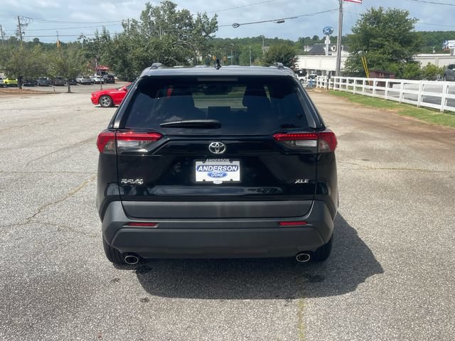 Used 2020 Toyota RAV4 XLE FWD image 6