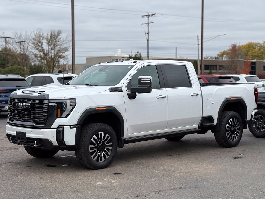 Used 2024 GMC Sierra 3500 Denali Ultimate w/ LPO, GMC Protection Package AWD/4WD image 35
