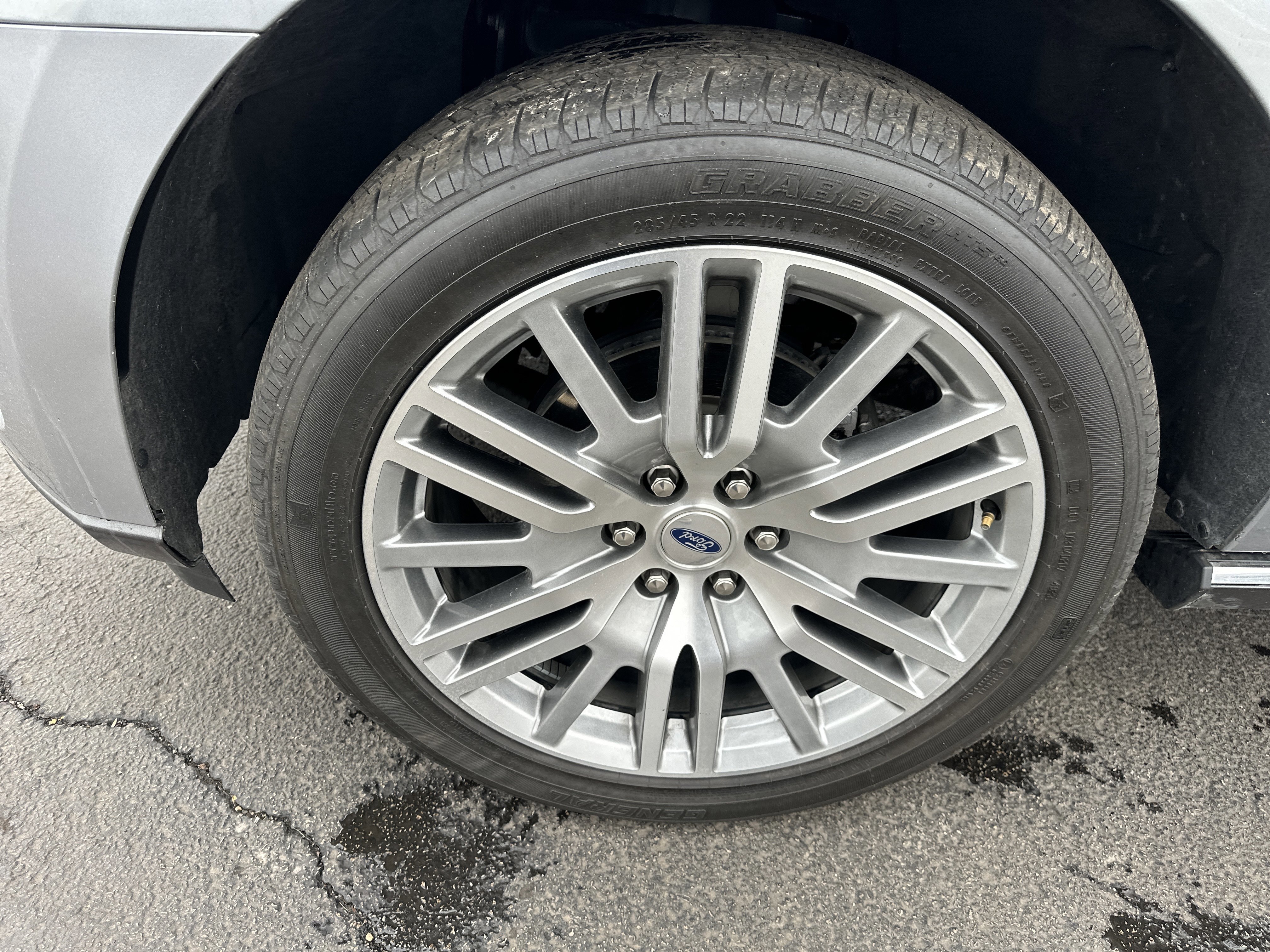 Certified 2024 Ford Expedition Limited image 10