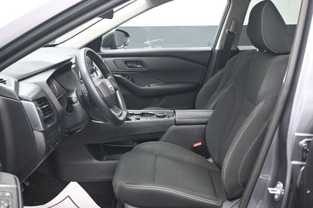 Used 2025 Nissan Rogue S AWD/4WD image 6