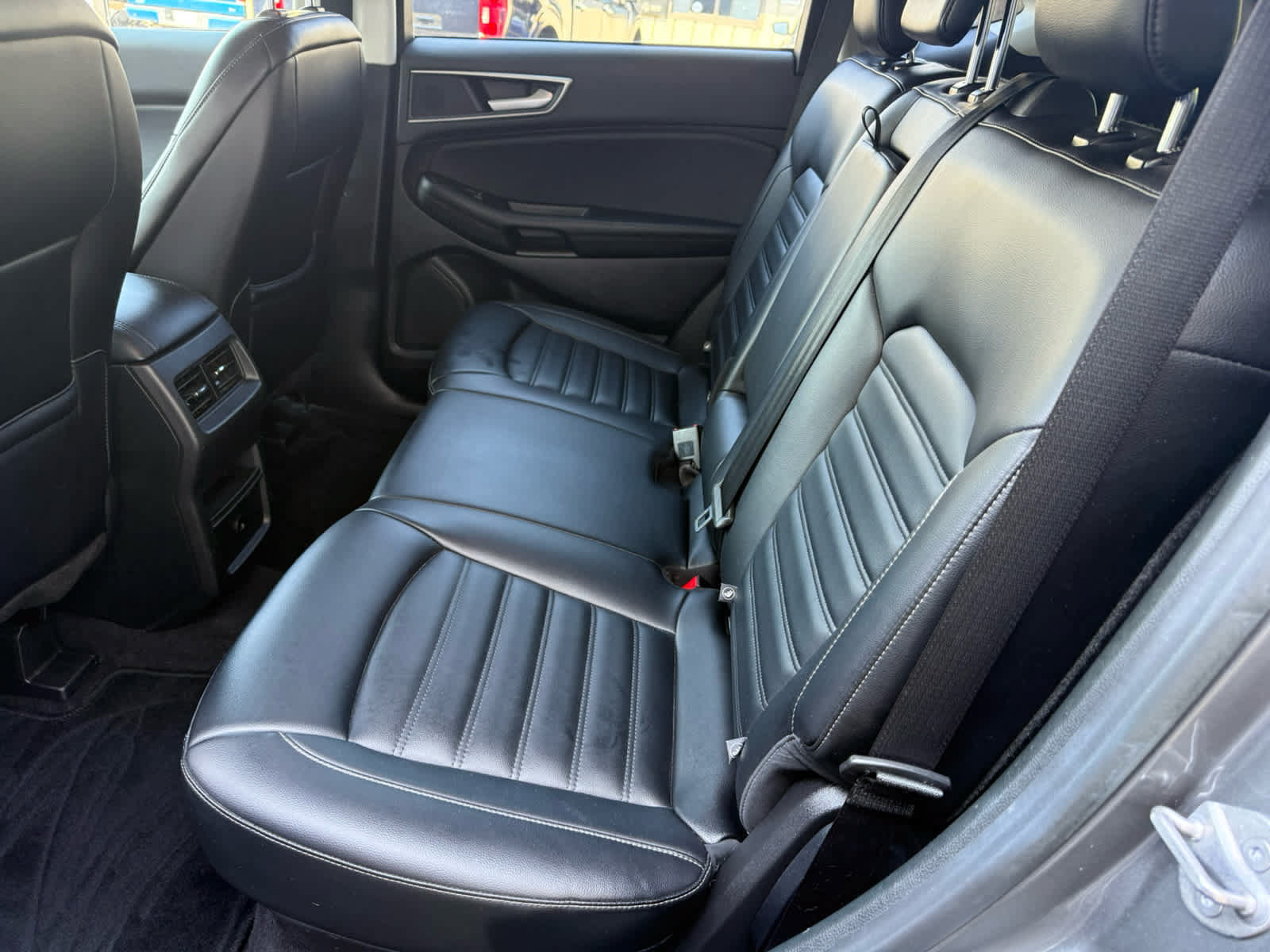 Certified 2023 Ford Edge SEL AWD/4WD image 5