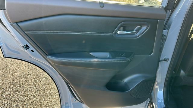 Used 2023 Nissan Rogue SL w/ SL Premium Package image 14