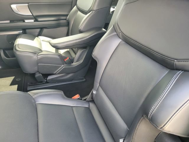 Certified 2025 Ford Expedition Platinum AWD/4WD image 13