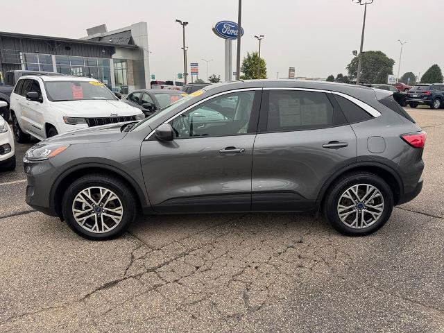 Certified 2022 Ford Escape SEL w/ Technology Package AWD/4WD image 3