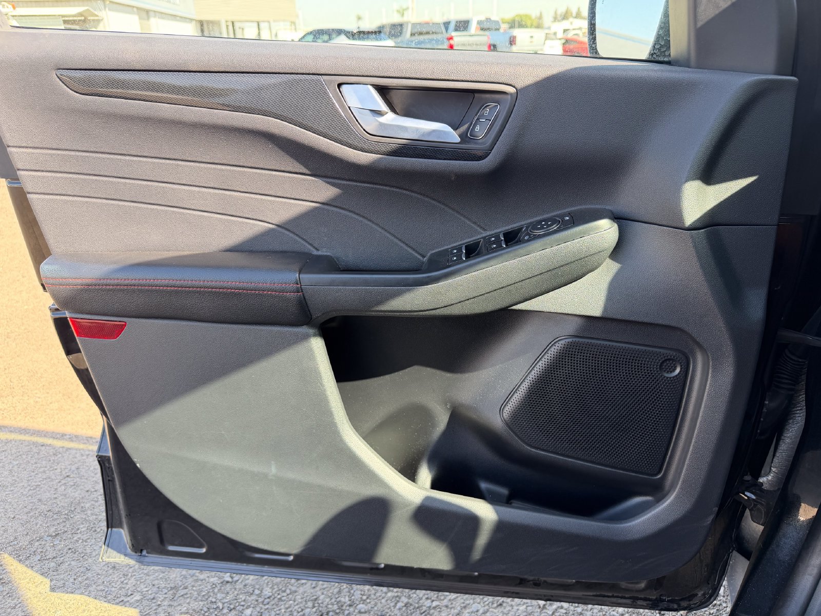 Certified 2025 Ford Escape ST-Line FWD image 10
