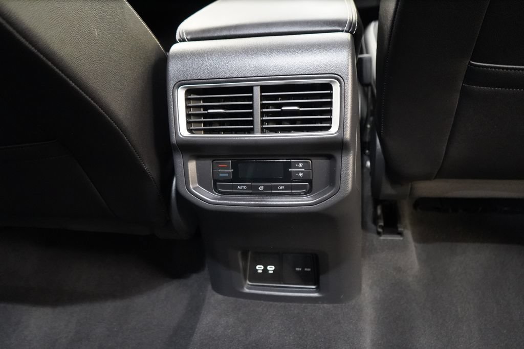 Used 2026 Volkswagen Atlas SE AWD/4WD image 24