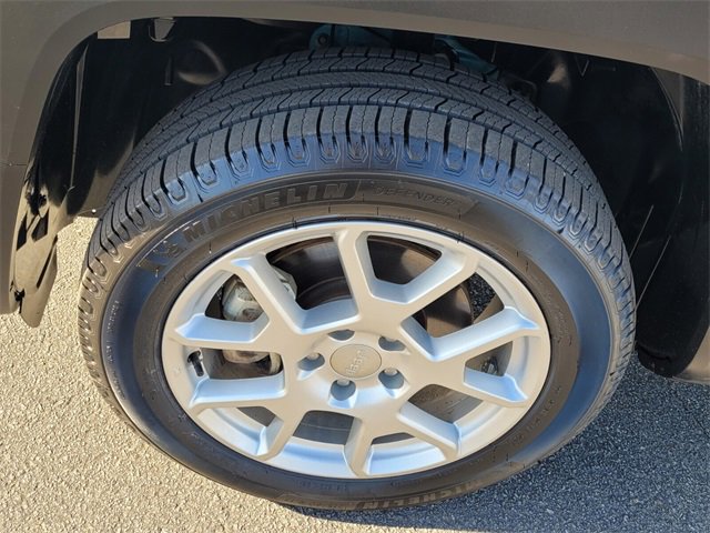 Used 2021 Jeep Renegade Sport w/ Sport Appearance Group image 16