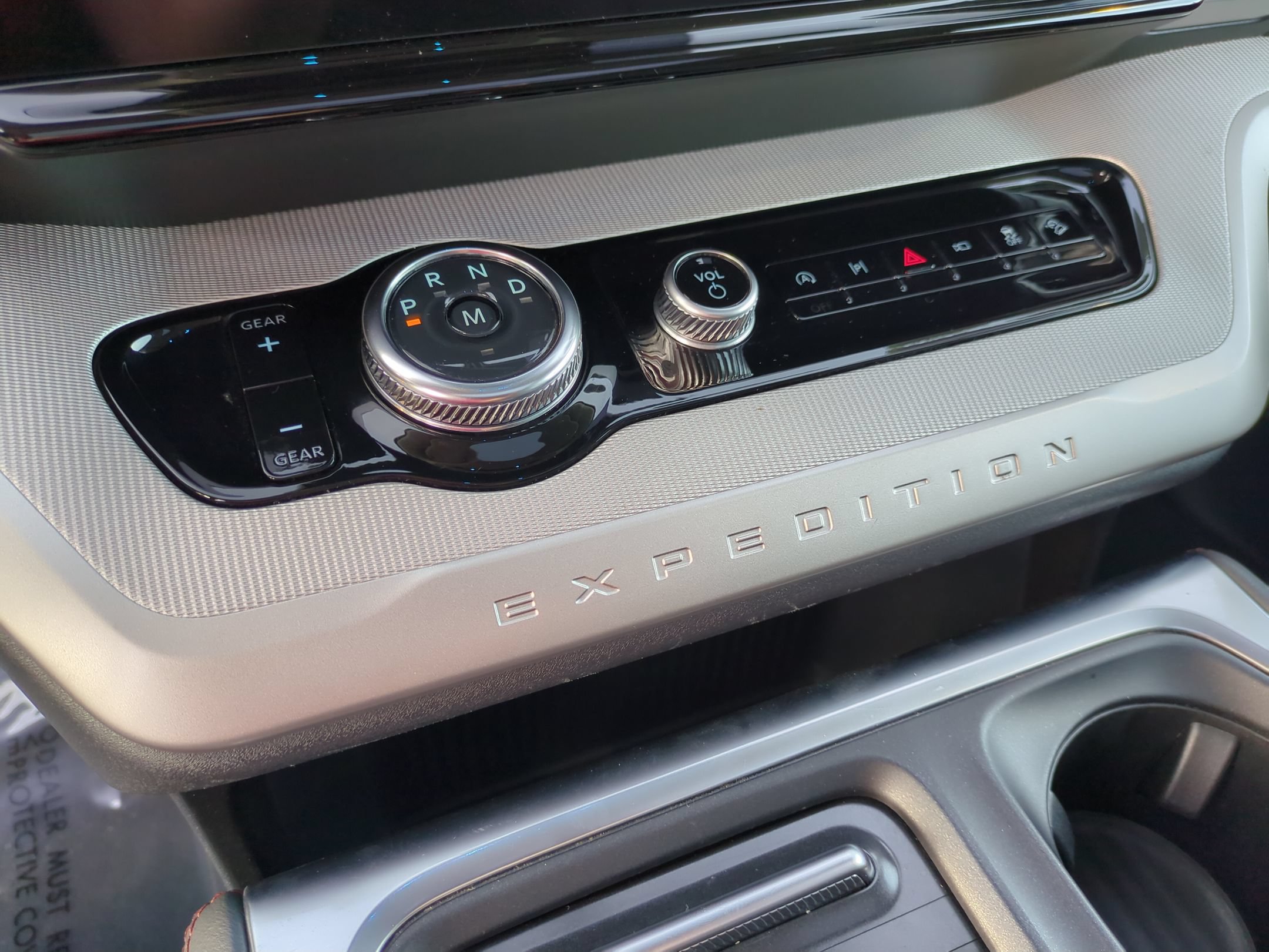 Certified 2025 Ford Expedition Active AWD/4WD image 25