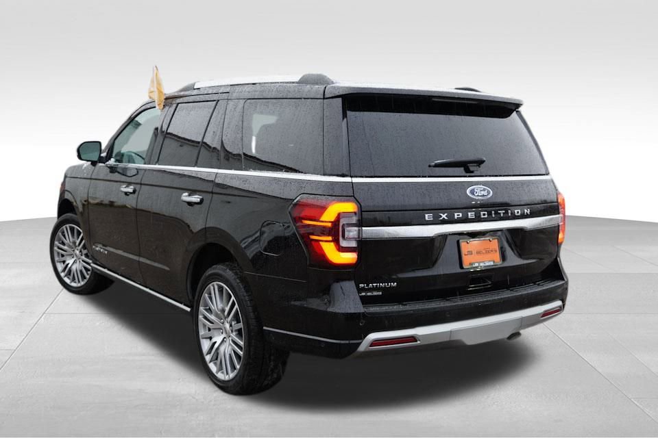 Certified 2024 Ford Expedition Platinum image 4