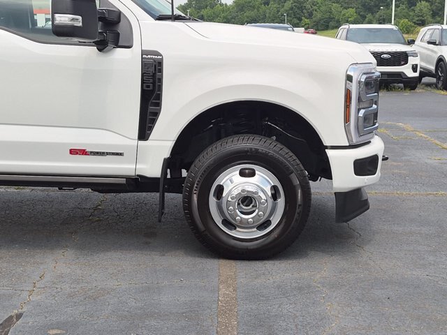 Certified 2025 Ford F350 Platinum AWD/4WD image 11
