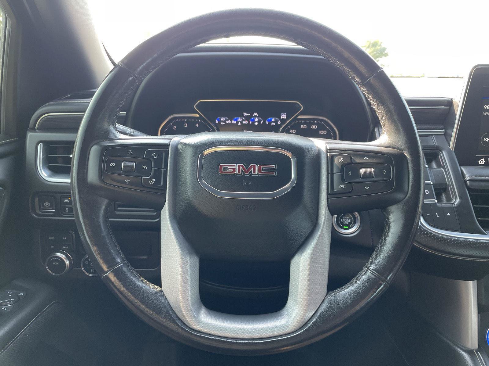Used 2021 GMC Yukon XL SLT w/ SLT Premium Package AWD/4WD image 12
