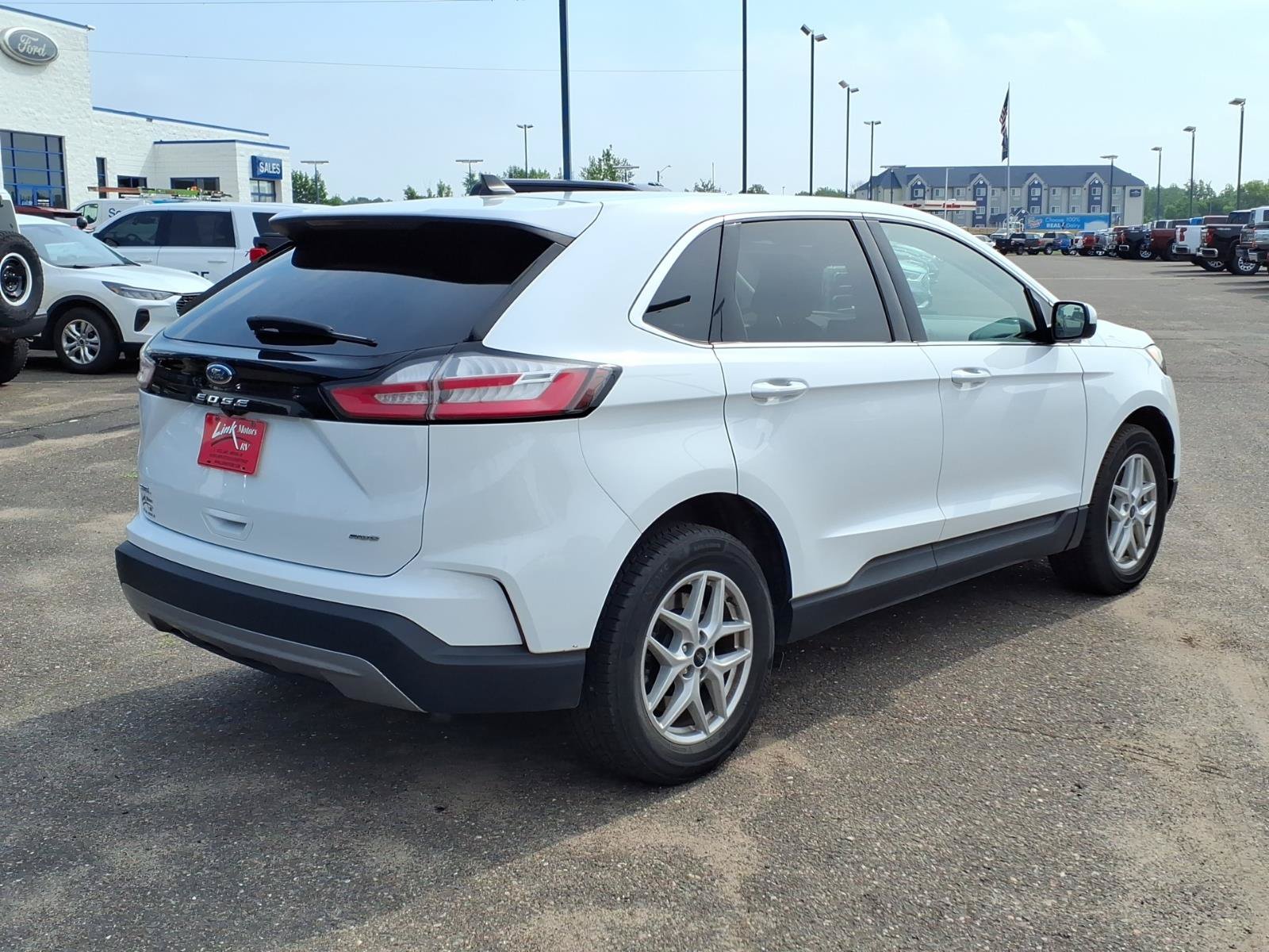 Certified 2024 Ford Edge SEL AWD/4WD image 6