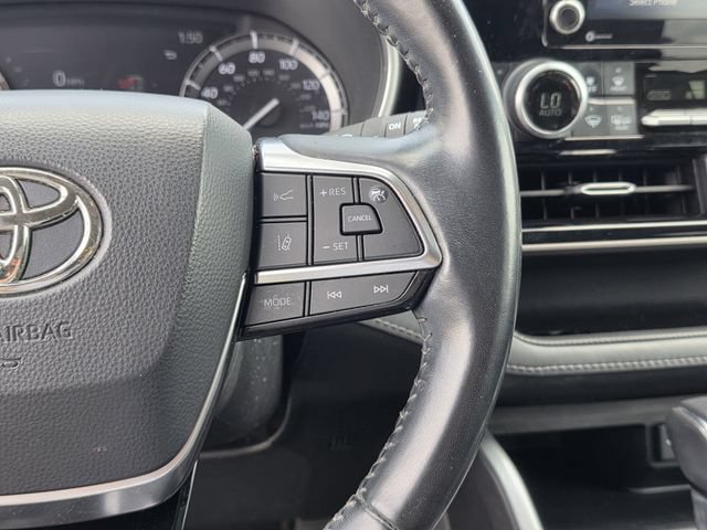 Used 2021 Toyota Highlander XLE FWD image 27