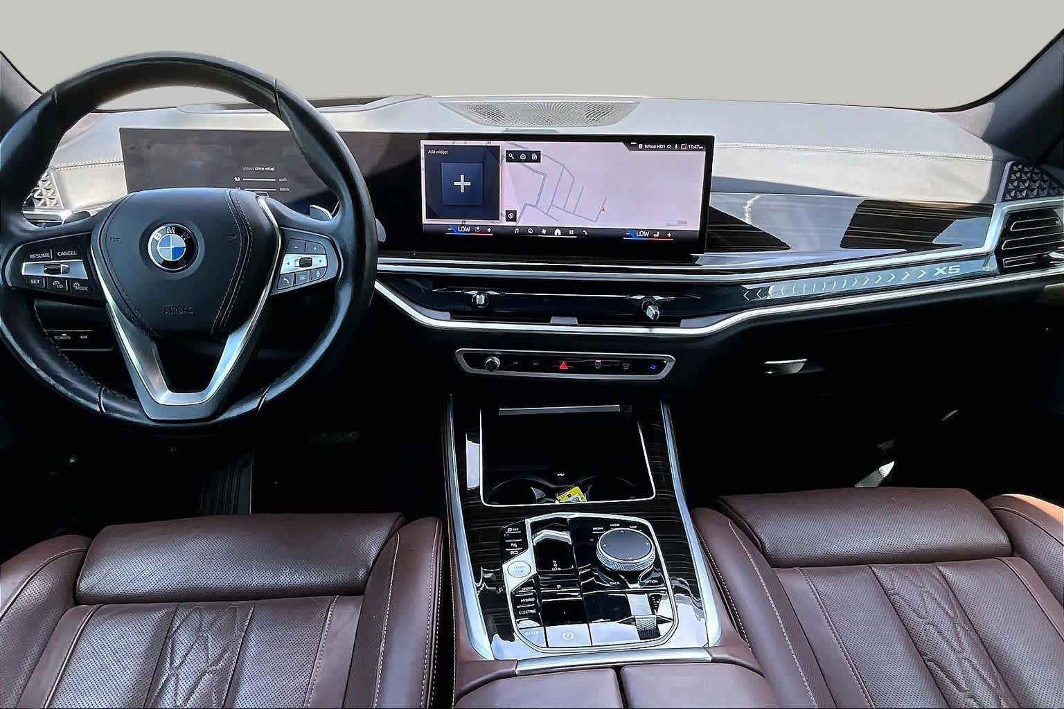 Used 2025 BMW X5 xDrive50e AWD/4WD image 16