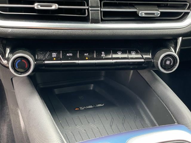 Used 2025 Chevrolet Equinox EV LT w/ Convenience Package image 17