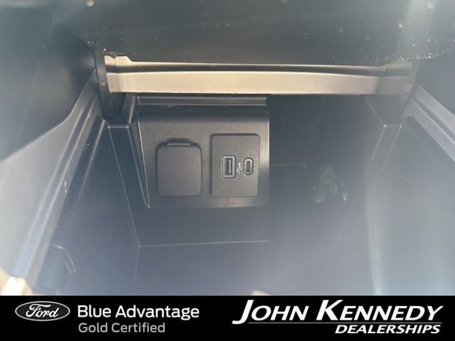 Certified 2022 Ford Explorer XLT w/ Equipment Group 202A AWD/4WD image 17