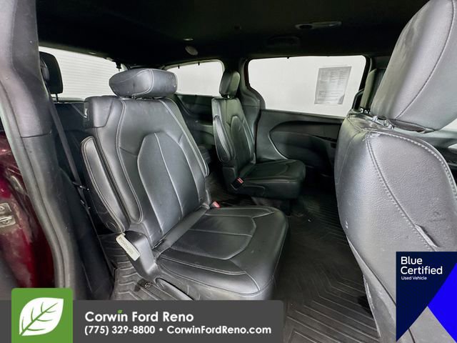 Used 2020 Chrysler Pacifica Touring-L image 31