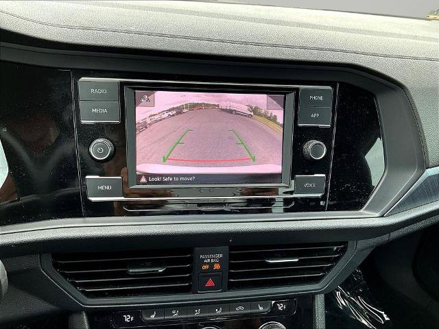 Used 2024 Volkswagen Jetta SE FWD image 14