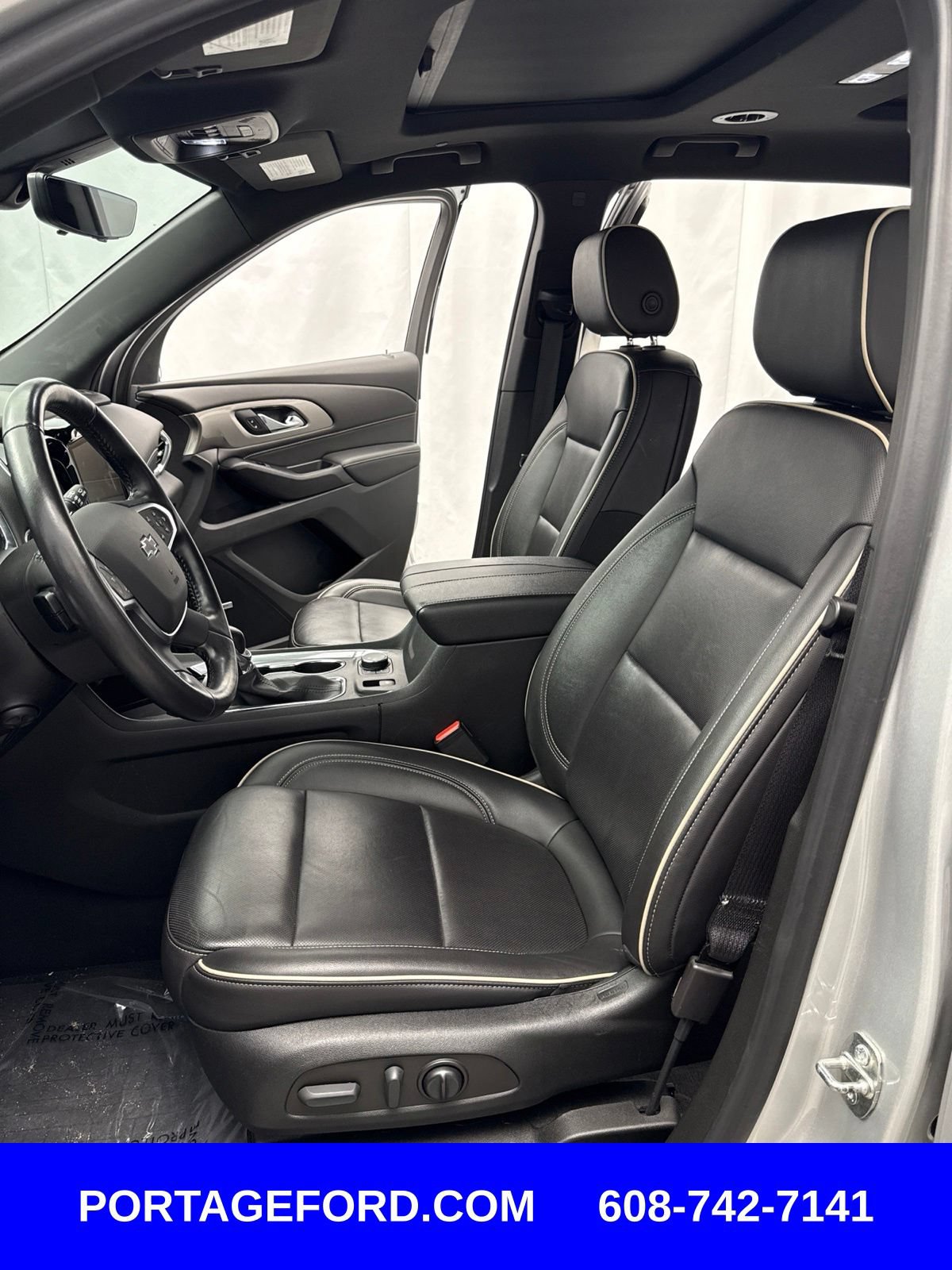 Used 2022 Chevrolet Traverse Premier w/ Redline Edition AWD/4WD image 8