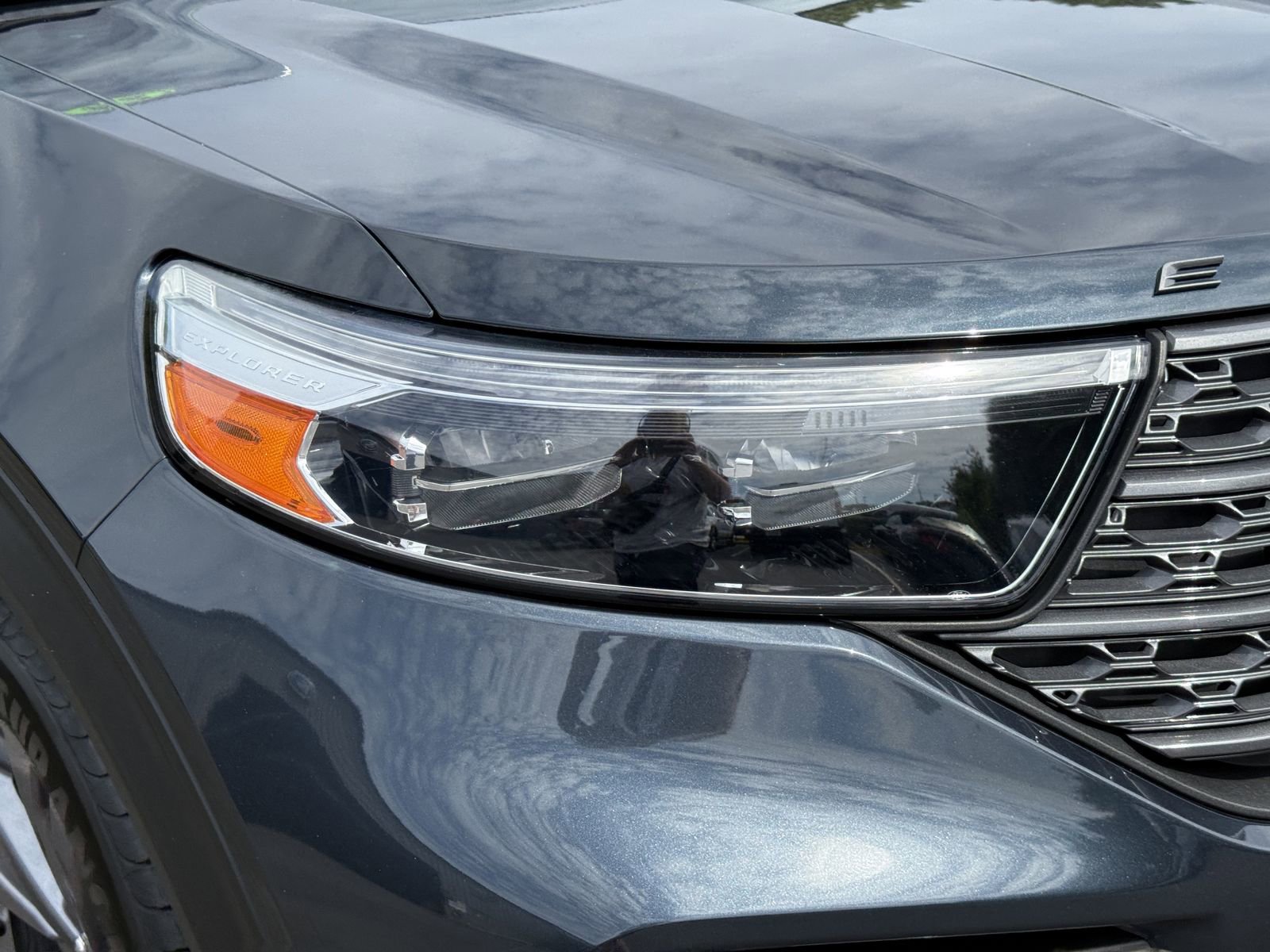 Certified 2022 Ford Explorer XLT w/ Equipment Group 202A RWD image 9